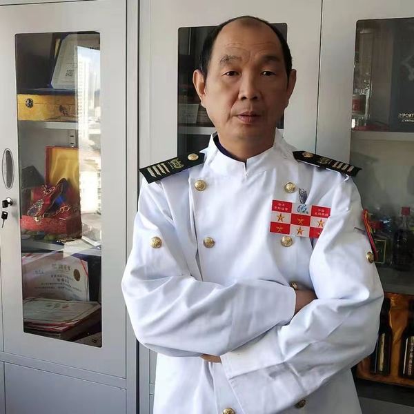 方文龙.jpg